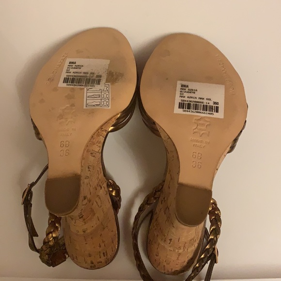 New BCBG max Azria sandals - Picture 3 of 3